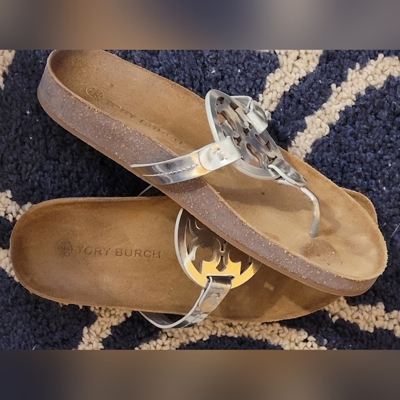 Tori Burch Miller Cloud - Picture 5 of 6